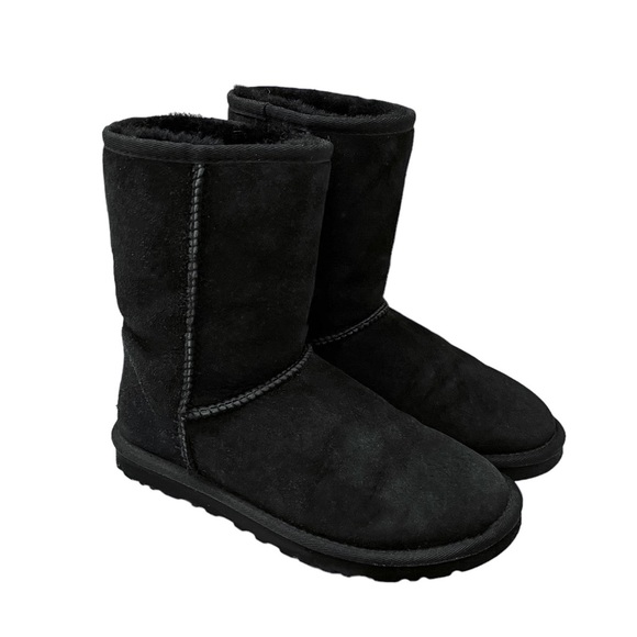 Ugg Classic Short II Boots - Picture 3 of 10